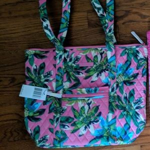 Vera Bradley Tropical print Villager Bag - New!